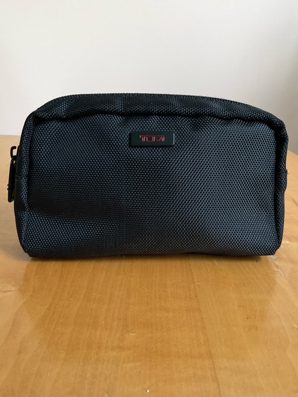 TUMI Delta Black Ballistic Nylon Travel Zip Pouch Toiletry Bag EUC